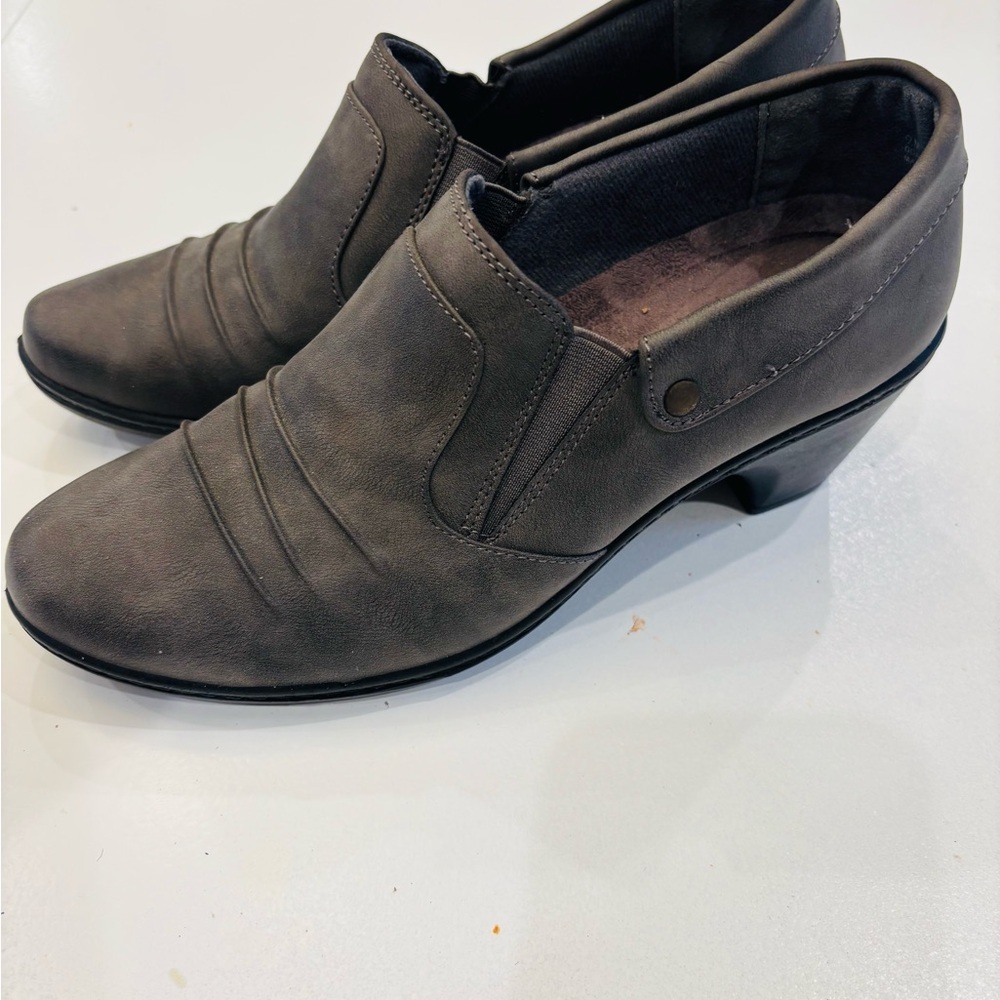 Easy Street Dark Gray Ankle Bootie slip on size 9